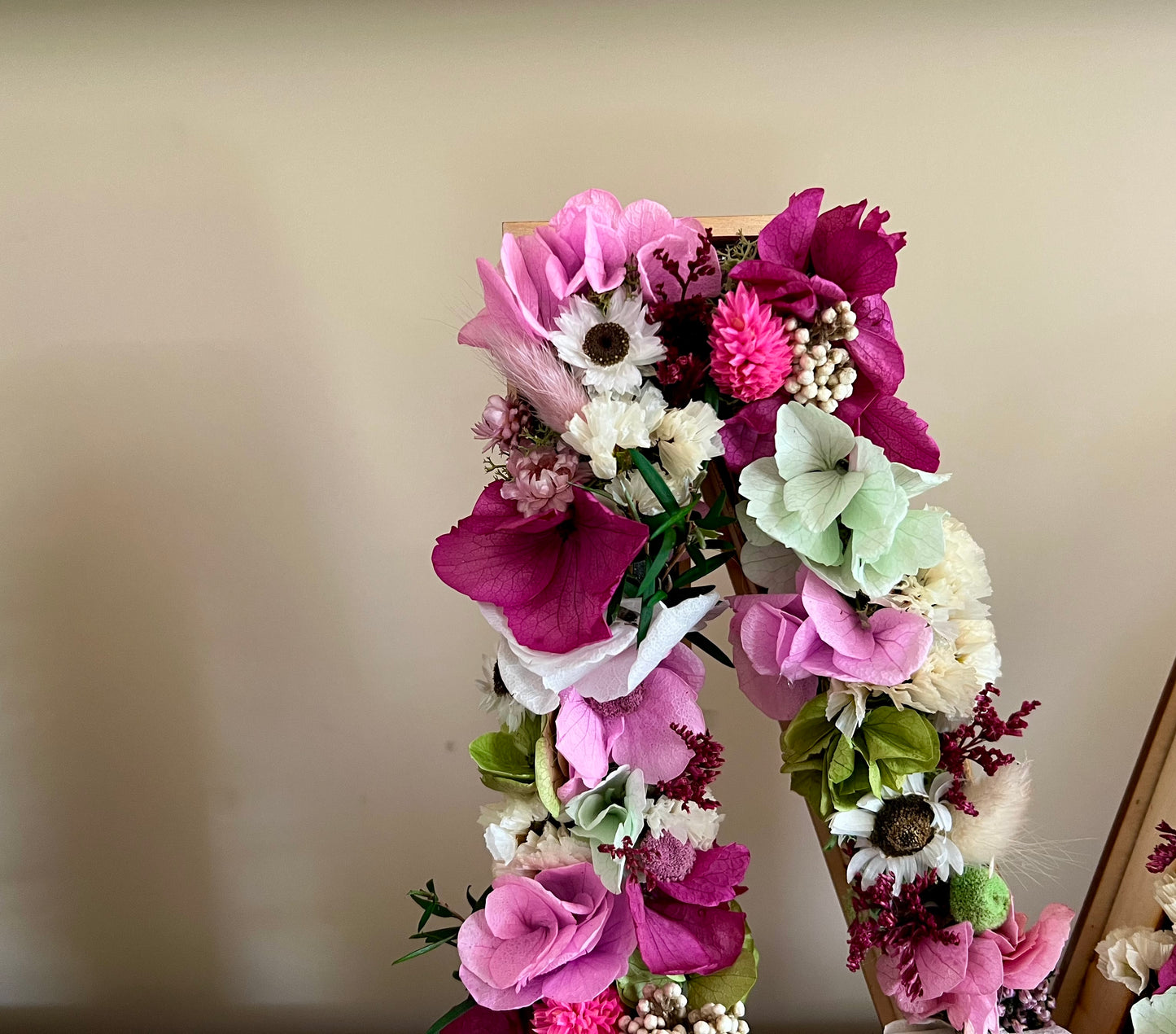 Letra Cubierta de Flores