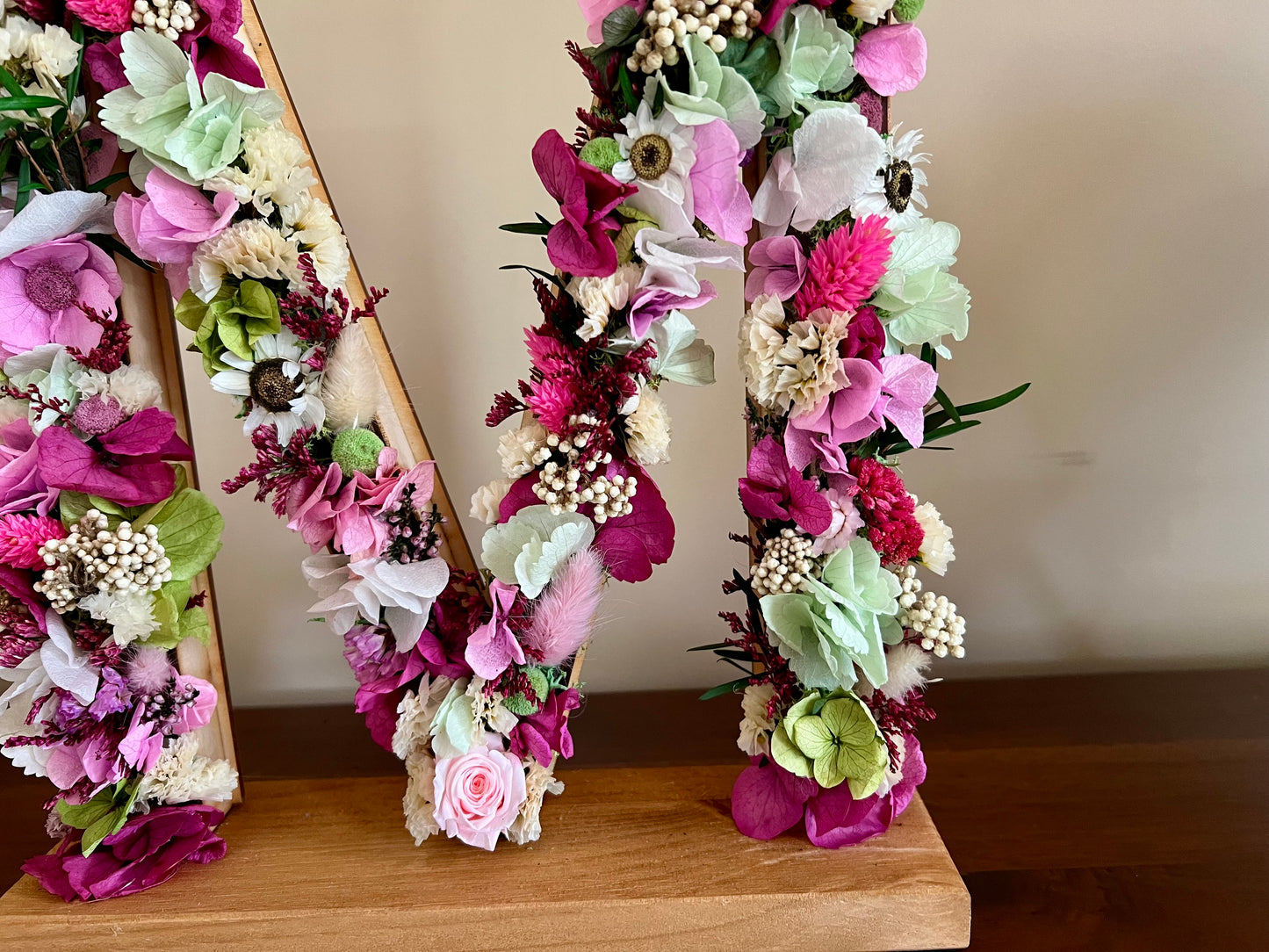 Letra Cubierta de Flores