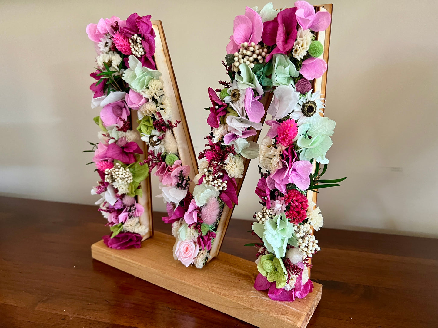 Letra Cubierta de Flores
