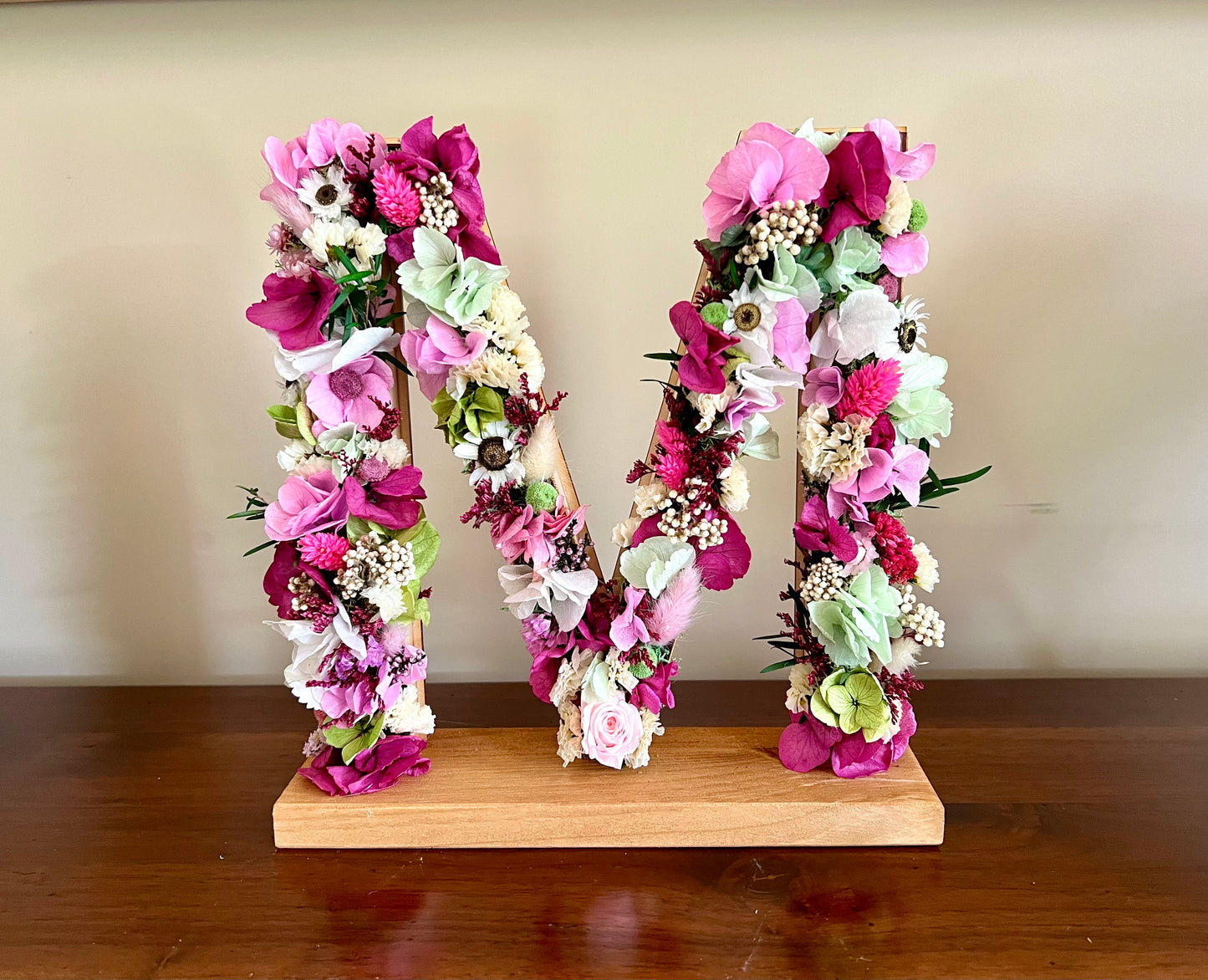 Letra Cubierta de Flores